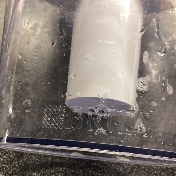 Brita filter water pitcher model Ob03 - Picture 8 of 16